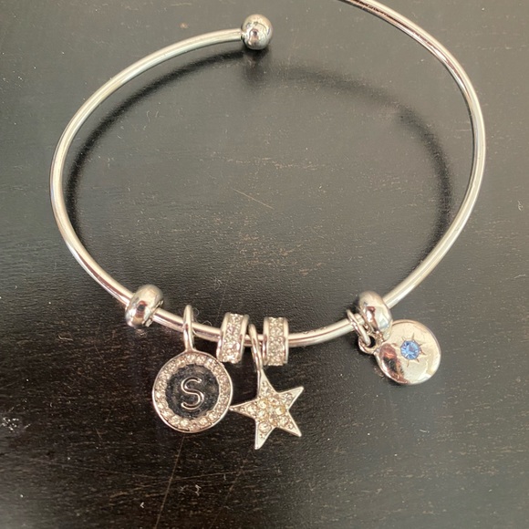 Chloe & Isabel bracelet with charms - Picture 4 of 7